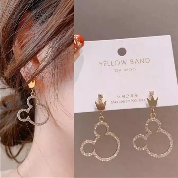 ✨2 for $20✨ Minnie Mouse Crystal Earrings - Picture 5 of 5